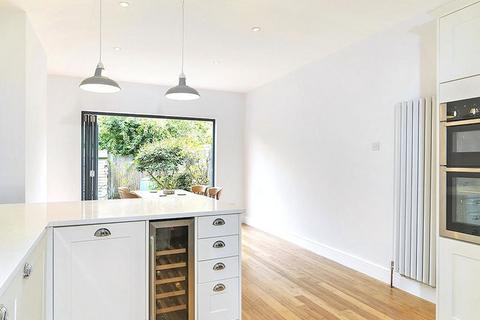 undefined, Balmoral Road, Kingston, KT1