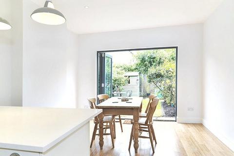 undefined, Balmoral Road, Kingston, KT1