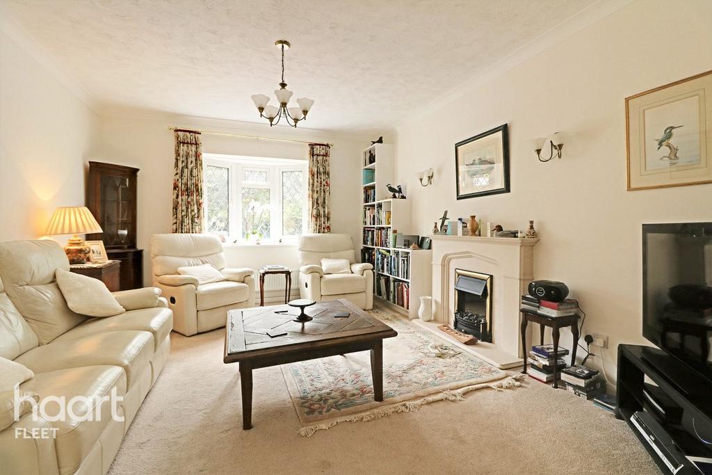 Empress Avenue, Farnborough 5 bed detached house £799,950