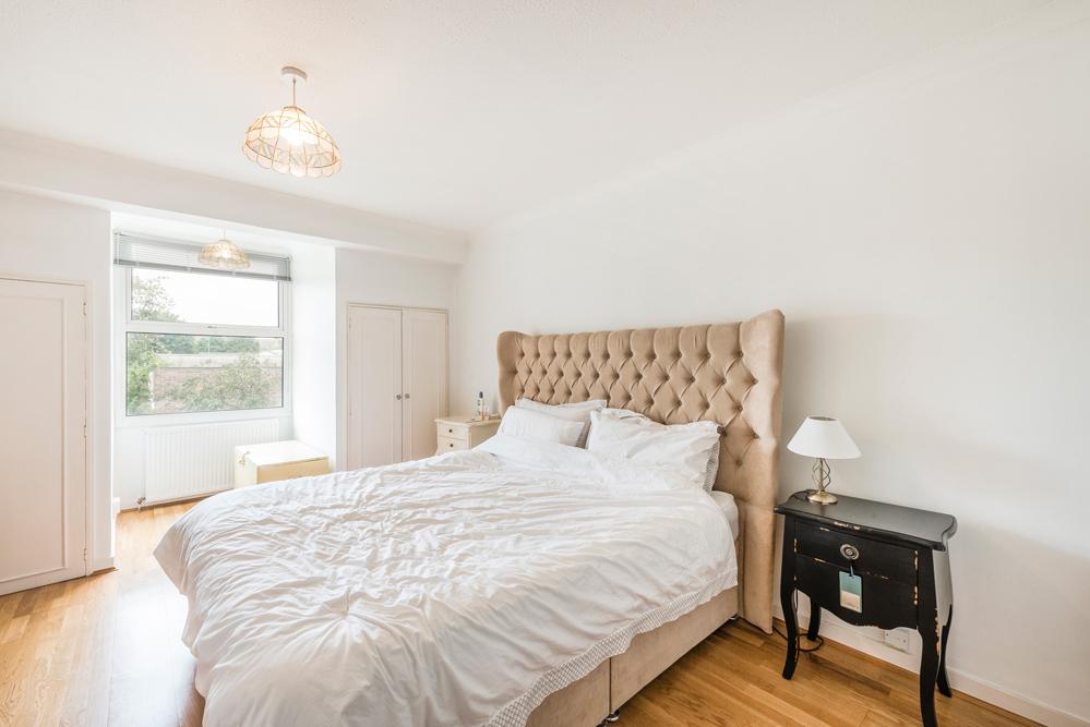 House in London - View 2