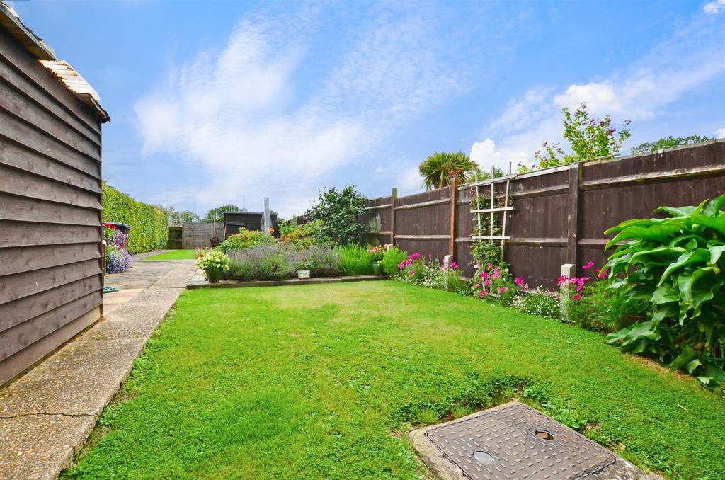 Shrubcote, Tenterden, Kent 3 bed end of terrace house for sale £325,000