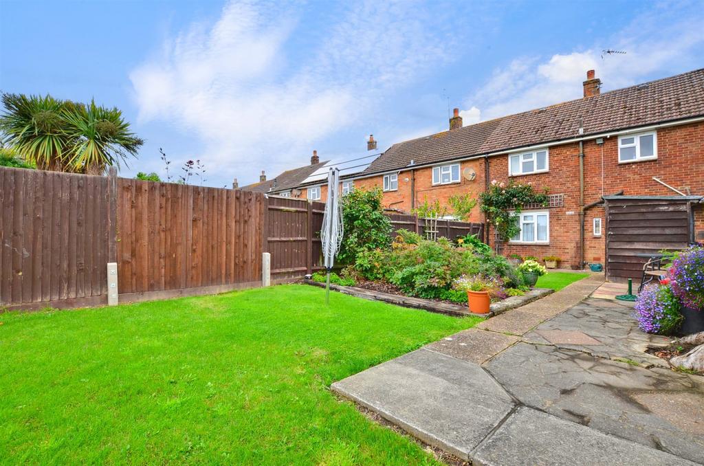 Shrubcote, Tenterden, Kent 3 bed end of terrace house £325,000