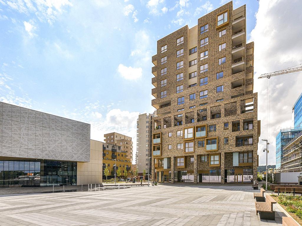 Swift Court