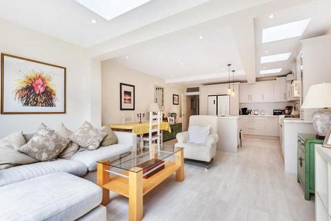 3 Lebanon Road, London, SW18 1RE