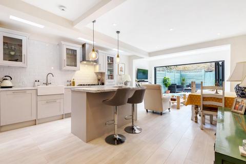 3 Lebanon Road, London, SW18 1RE