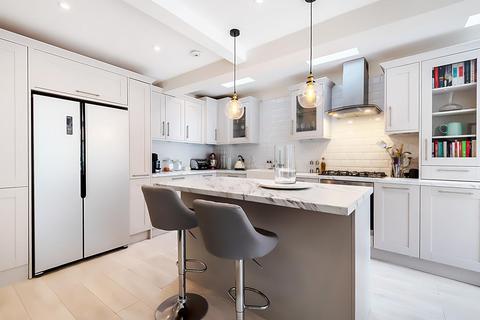 3 Lebanon Road, London, SW18 1RE