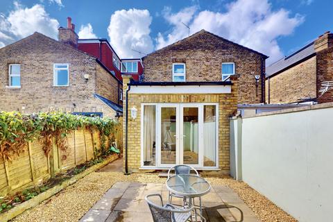 2 bedroom flat to rent, Adelaide Road, London, W13