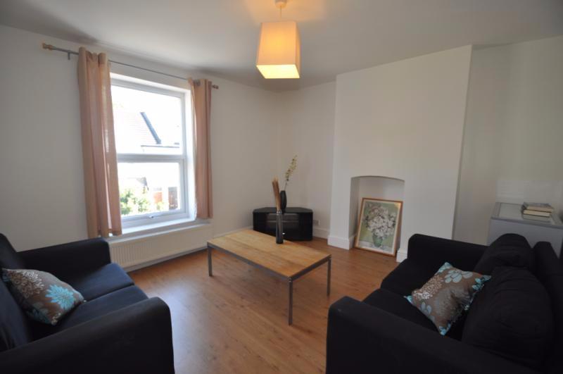 Haven Lane, Ealing, London, W5 2 bed flat £1,475 pcm (£340 pw)