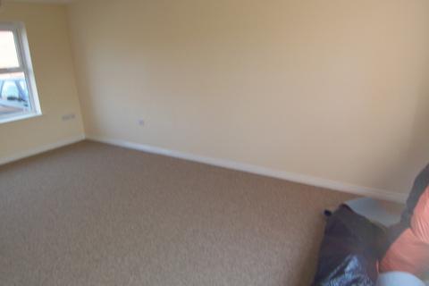 2 bedroom flat to rent, Waterfall Close, Wilnecote, B77