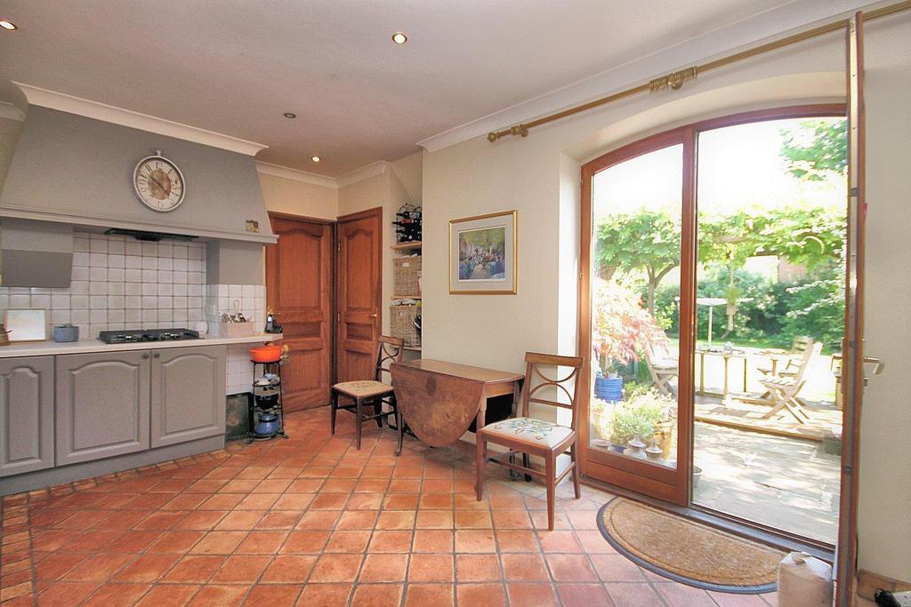 Breakfast Kitchen