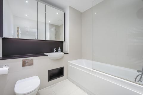 2 bedroom flat to rent, Kingfisher Heights, Bramwell Way, London, E16