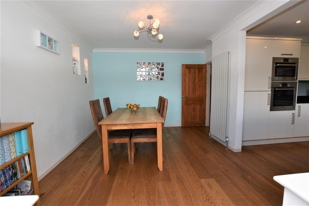 Living/Dining Area