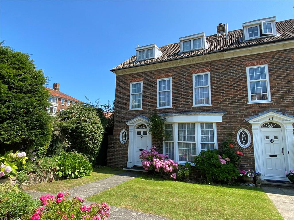 Chesterfield Gardens, Meads... 3 bed terraced house £550,000