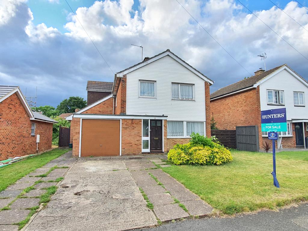 Manor Park, Maids Moreton, Buckingham 3 bed detached house £325,000