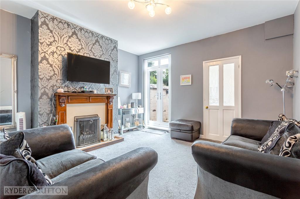 Bredbury Street, Chadderton, Oldham, OL9 3 bed terraced house £140,000