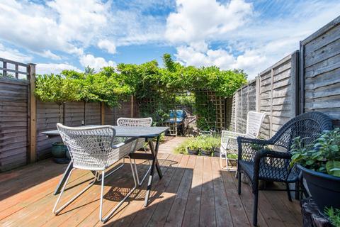 37 Tharp Road, Wallington, SM6 8LG