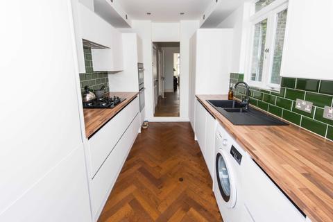 37 Tharp Road, Wallington, SM6 8LG