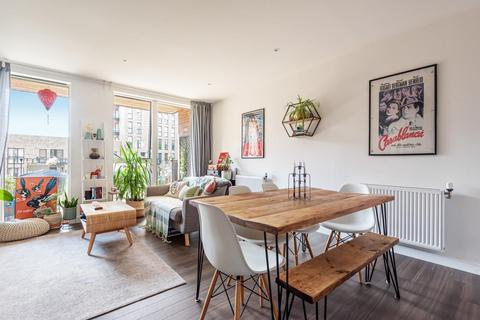 19, Dickinson Court Whelan Road, Acton, London, W3 8UD