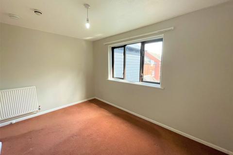 2 bedroom apartment to rent - Loverings Court, Barnstaple, EX31