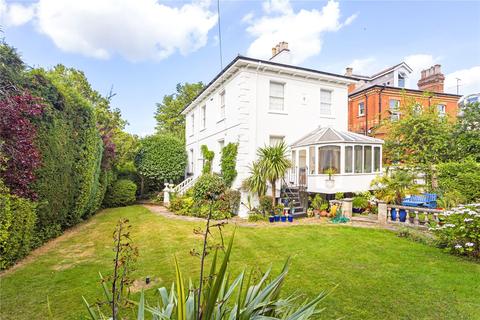Teme Lodge Teme Road, Cheltenham, GL52 6UE