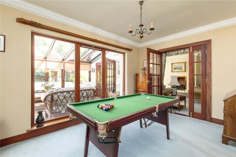 42 Barnton Park View, Edinburgh, EH4 6HJ