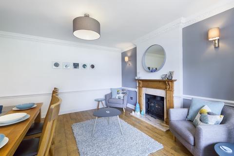 23 Blacksmiths Hill, South Croydon, CR2 9AZ