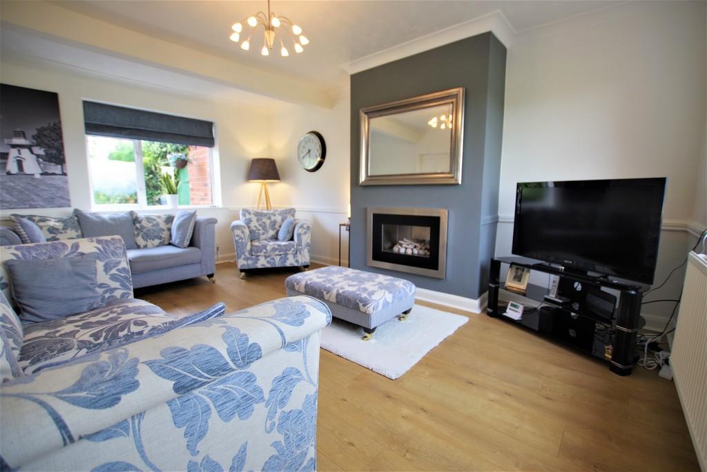 Moisty Lane, Marchington, Uttoxeter 4 bed semidetached house £385,000
