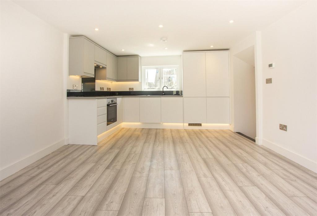 Kitchen/Living Area