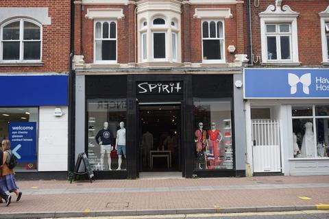 Retail property (high street) to rent - HIGH STREET , SOUTHEND ON SEA