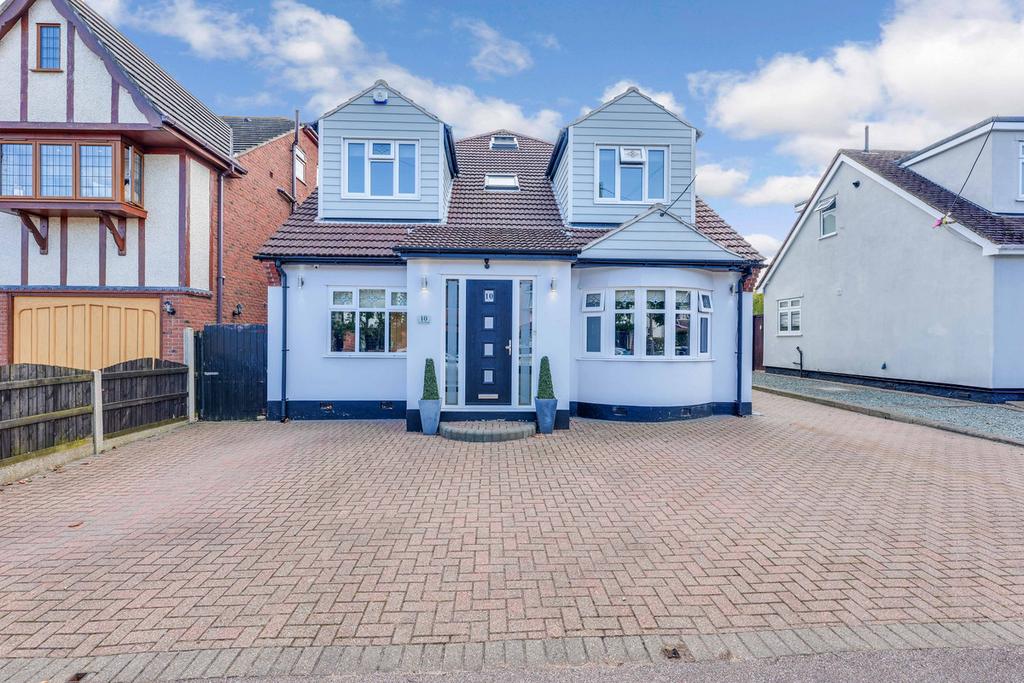 Leslie Road, Rayleigh, SS6 5 bed detached house £850,000