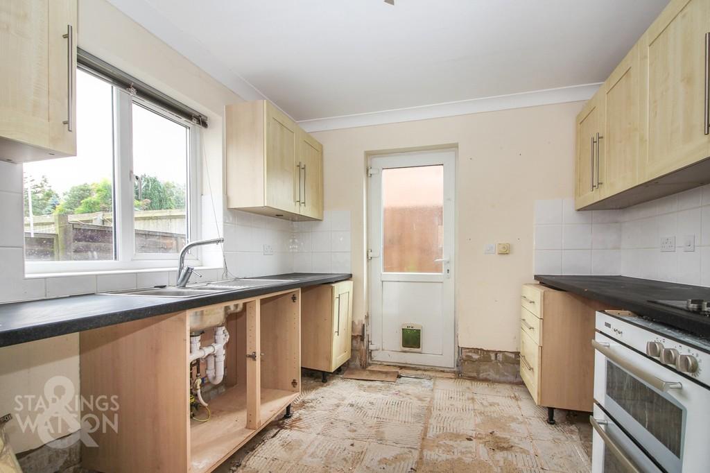 Stokes Avenue, Watton, Thetford 3 bed detached house £175,000