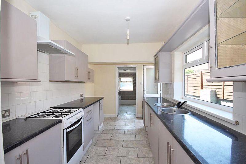 DONNINGTON STREET, GRIMSBY 3 bed end of terrace house £85,000