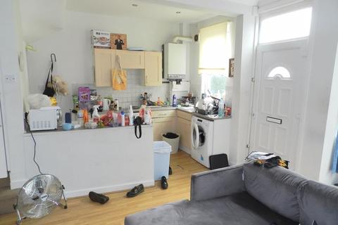 8 Talbot Mount, Leeds, LS4 2PF