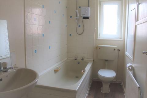 10 Whimbrel Close, Bradford, BD8 0RJ