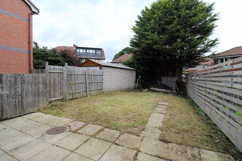 10 Whimbrel Close, Bradford, BD8 0RJ