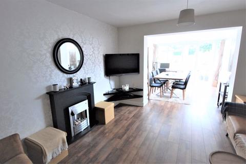 18 Alameda Gardens, Wolverhampton, WV6 9EX