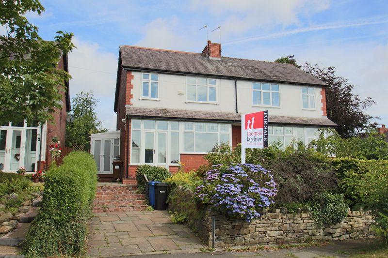 Hillcourt Road, Romiley 4 bed semidetached house £350,000