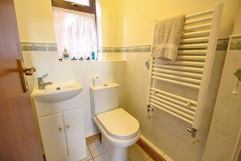 16 Eton Close, Dudley, DY3 1BU