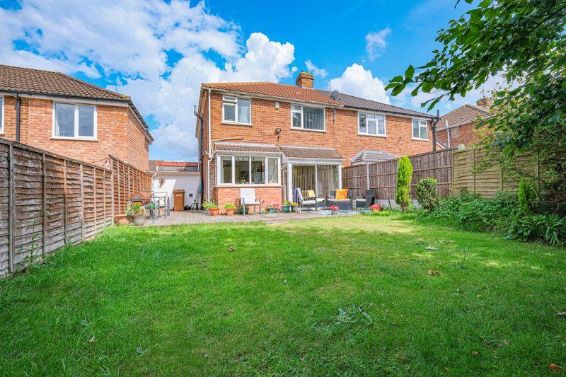 Elmtree Road, Streetly, Sutton... 3 bed semi-detached house - £320,000