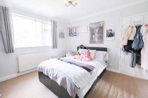 50 Elmtree Road, Sutton Coldfield, B74 3RX