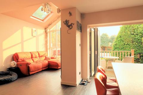 Elinbank Bramber Road, Steyning, BN44 3PB