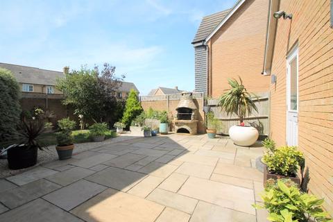 36 Carter Close, Hawkinge, Folkestone, CT18 7TS