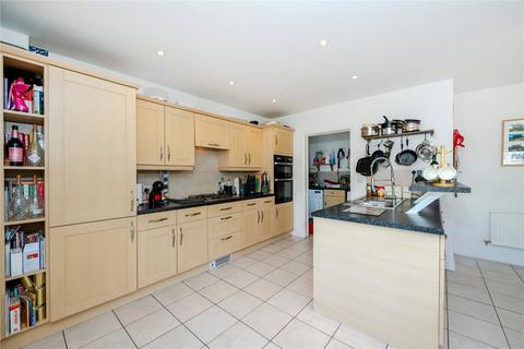 24 Buttercup Drive, Bourne, PE10 0PZ