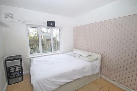 2 bedroom flat for sale, Greenway Gardens, Greenford
