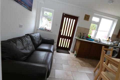 5 bedroom house to rent - Walsgrave Road - 5 bedroom 5 bathroom, professional home fully furnished, WIFI & bills included - NO FEES