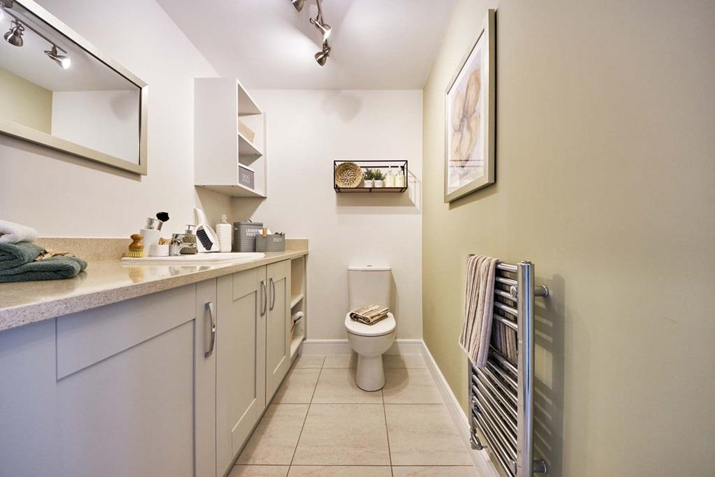 Convenient cloakroom ideal for storage