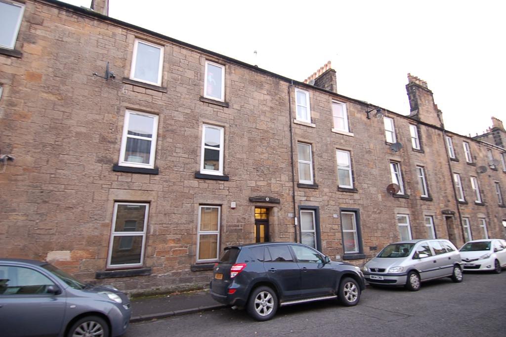 Bruce Street, Stirling Town, Stirling, FK8 2 bed flat £750 pcm (£173 pw)