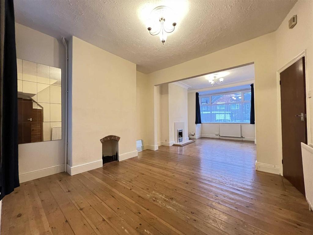 Exeter Street, Cottingham 3 bed terraced house £168,000