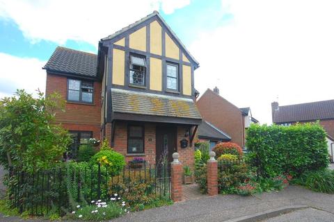 16 Palmers Croft, Chelmsford, CM2 6SR
