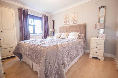 16 Palmers Croft, Chelmsford, CM2 6SR